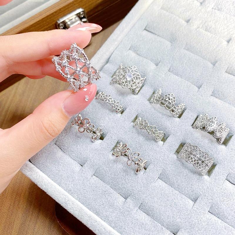 Fingertip Romance~ Crown Lace Open Ring Female Niche Delicate Exaggerated Index Finger Ring Court Wind Ring