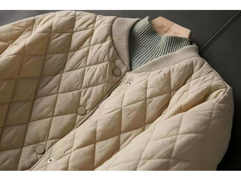 Geacă matlasată ușoară pentru femei 2023: Culoare Solidă, Reducere Vârstă, Mărimi Mari, Palton din Bumbac Matlasat cu Model Diamante pentru Toamnă/Iarnă.