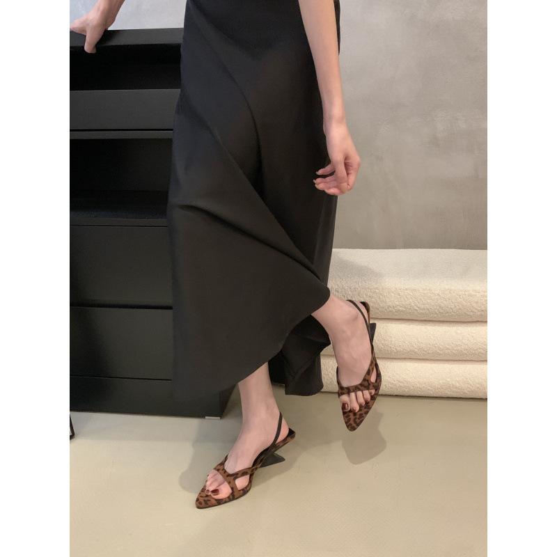 Sexy leopard print pointed wedge heel with sandals, new niche two wear high heels sandals