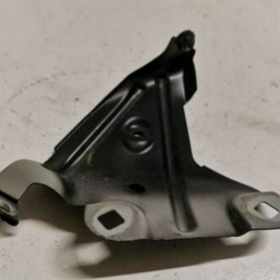 BMW X1 F49 Rear Fender Bracket - Models 41007427135 & 41007427136