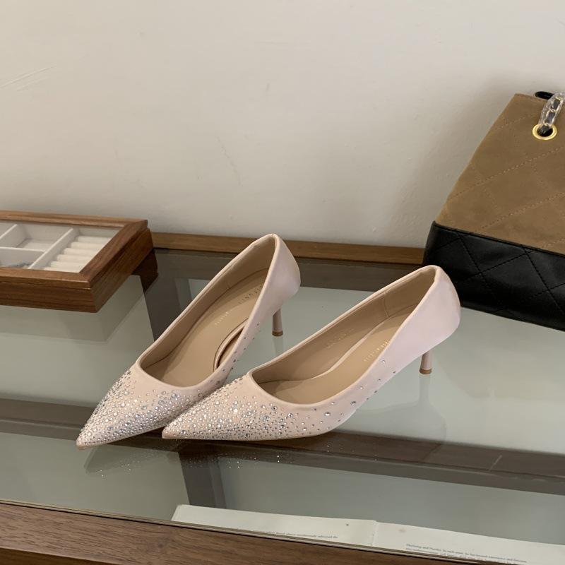 

2025 summer new bridesmaids Internet celebrities side empty single shoes women s thin heels pointed shallow mouth banquet high heels 39