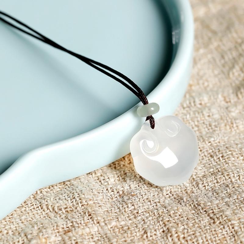 Handcrafted Natural Chalcedony Pendant Necklace Adjustable Natural Stone Clavicle Chain Accessory For Women
