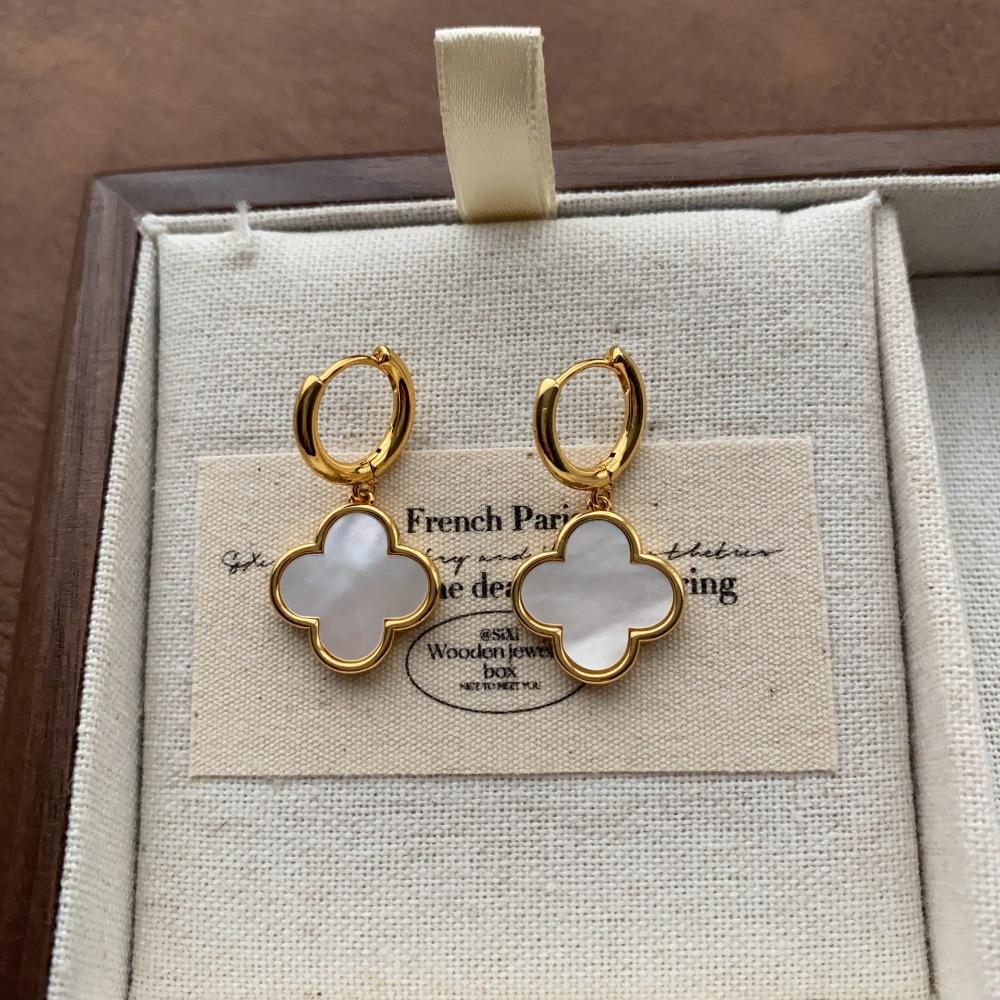 Natural Mother-of-pearl Four-leaf Clover Stud Earrings - Lucky Romantic Luxurious Gentle High-end Everyday Unique and Fresh Earrings