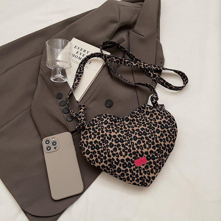 

Шикарная сумка кроссбоди с леопардовым принтом - Весенний стиль, Универсальная женская сумка для студентов, Ретро повседневная сумка через плечо. One Size темно-коричневого