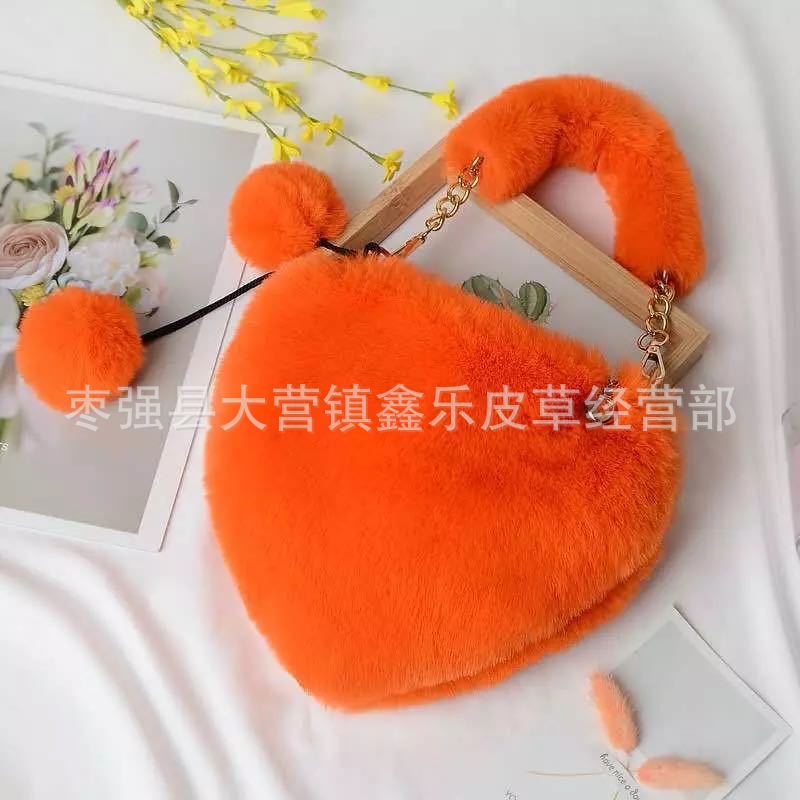 E-commerce, New Handbag Bag, Plush Love Bag, Portable Peach Heart Bag, Chain Bag, Shoulder Messenger Bag.