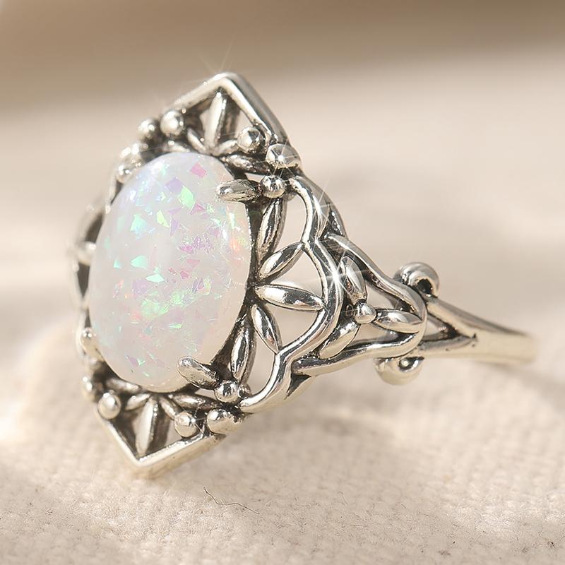 Vintage Inlaid Faux Opal Women's Ring Dazzling CopperColor Hand Carving Hollow Daily Wear Party Jewelry Anniversary Gift