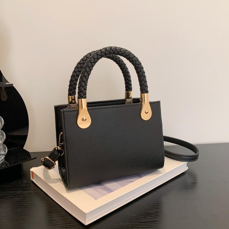 

Модная женская сумка с текстурой, весна 2024 года, корейская версия иностранного стиля, новая однотонная повседневная сумка через плечо чёрный