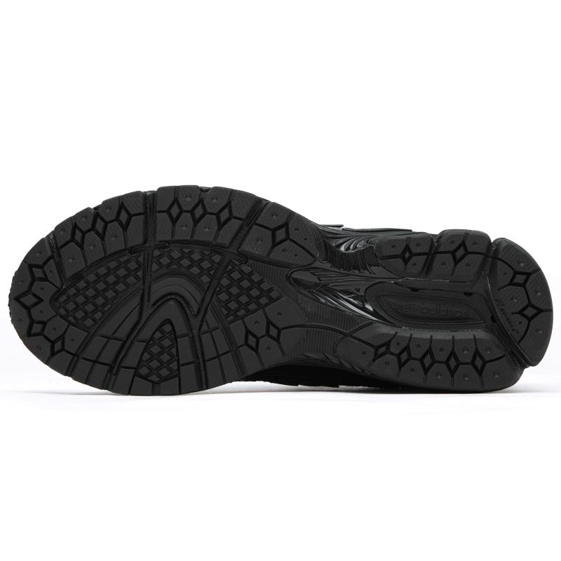 New Balance 1906R Black Metallic Silver Sneakers M1906RJB