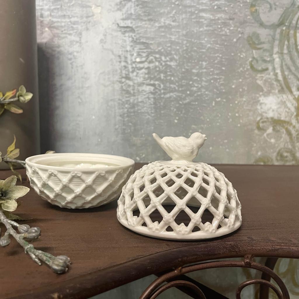 Round Ceramic White Box In Retro Style - Decorative