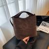Popular versatile handbag bag women's new autumn and winter retro shoulder messenger bag commuter bucket bag