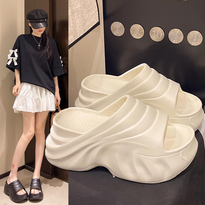 Fashion Flat Shoes Female Womens Slippers Outdoor Slides Pantofle Platform Beach 2025 Soft Summer Shoes Ladies' Slippers Summer Clogs Wo