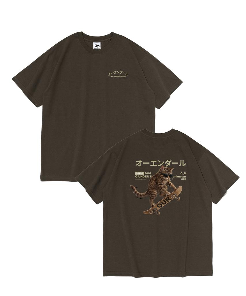 OUNDERR Skate Cat Graphic Short Sleeve T-Shirt (Khaki)
