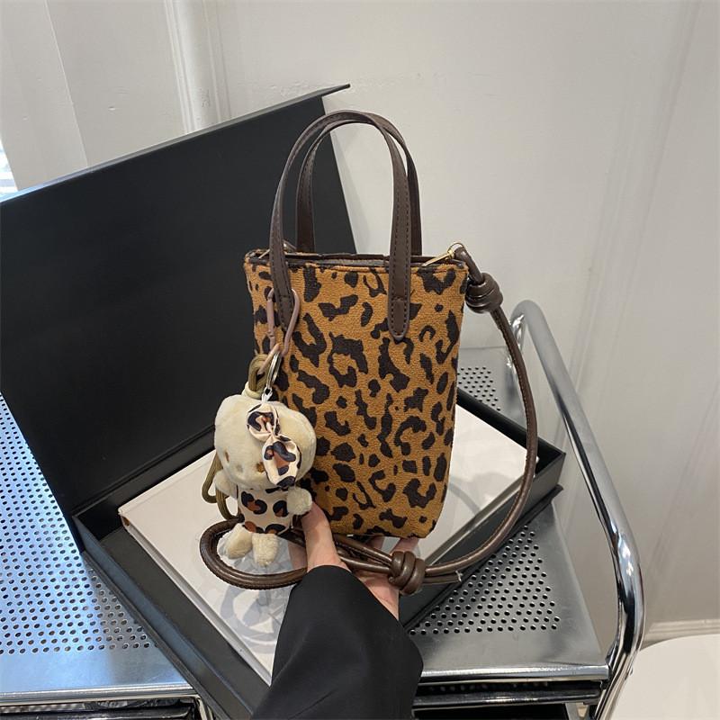 Chic Pu Leather Crossbody Bag For Women Stylish Minimalist Autumn Fashion Handbag