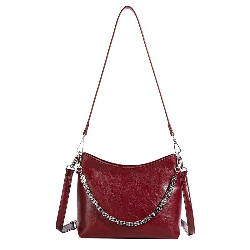 Niche Super Fire Bag Women 2025 Autumn and Winter New Fashion Popular Versatile Shoulder Bag Chain Crossbody Bucket Bag