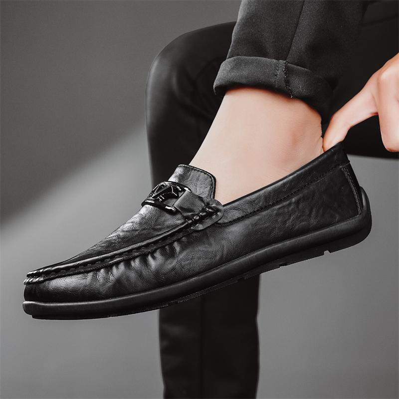Fashion Casual Leather Men Slip On Shoes Italian Soft Loafers Handmade Moccasins Breathable Comfy Boat Shoes Business Male Driving Shoes