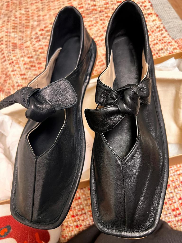 Leder Wildleder Nische Schleife Blockabsatz Zwei Tragevarianten Eckiger Zeh Einzelne Schuhe Damen Frühling und Herbst Mary Jane Ballerinas