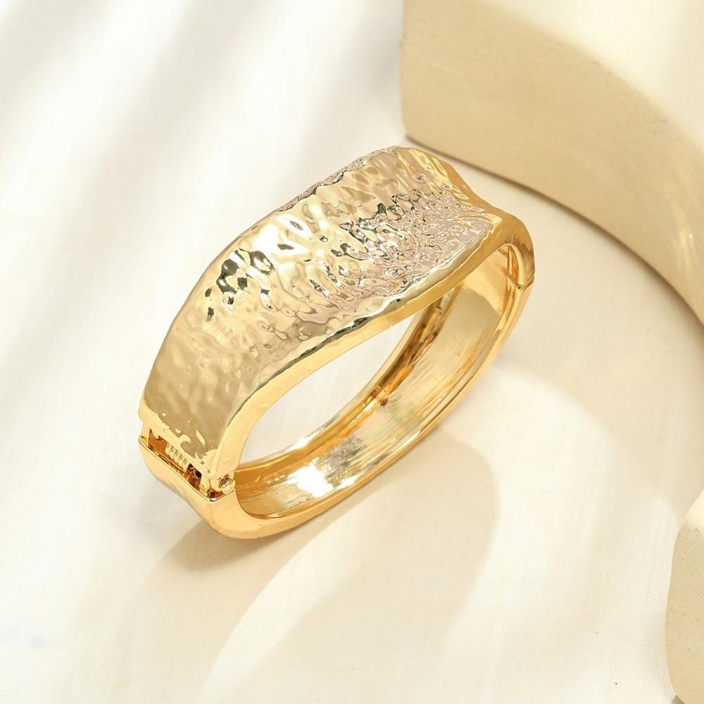 Vintage Exaggerated Punk Bangle Gold Color Geometric Bangle Trend Metal Bracelet Steampunk Style