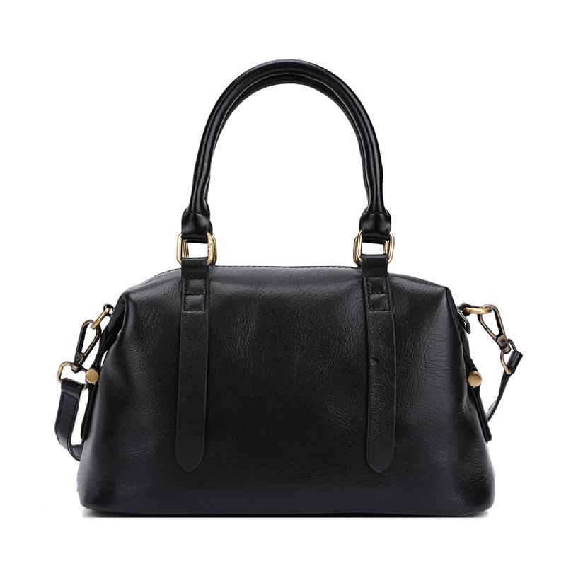 

2025 Autumn New Glossy PU Shoulder & Crossbody Bags Large Capacity High Quality Sense of Luxury Temperament Handbags for Women чёрный