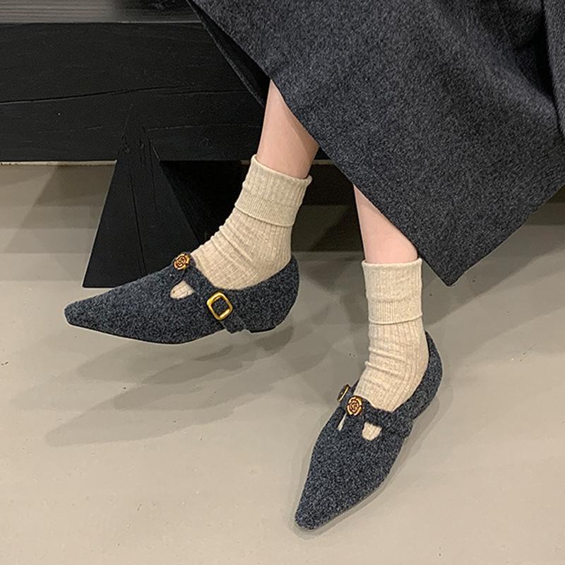 Pointed shoes fleece single shoes 2025 autumn and winter heightening shoes flat shoes shallow mouth Mary Jane shoes