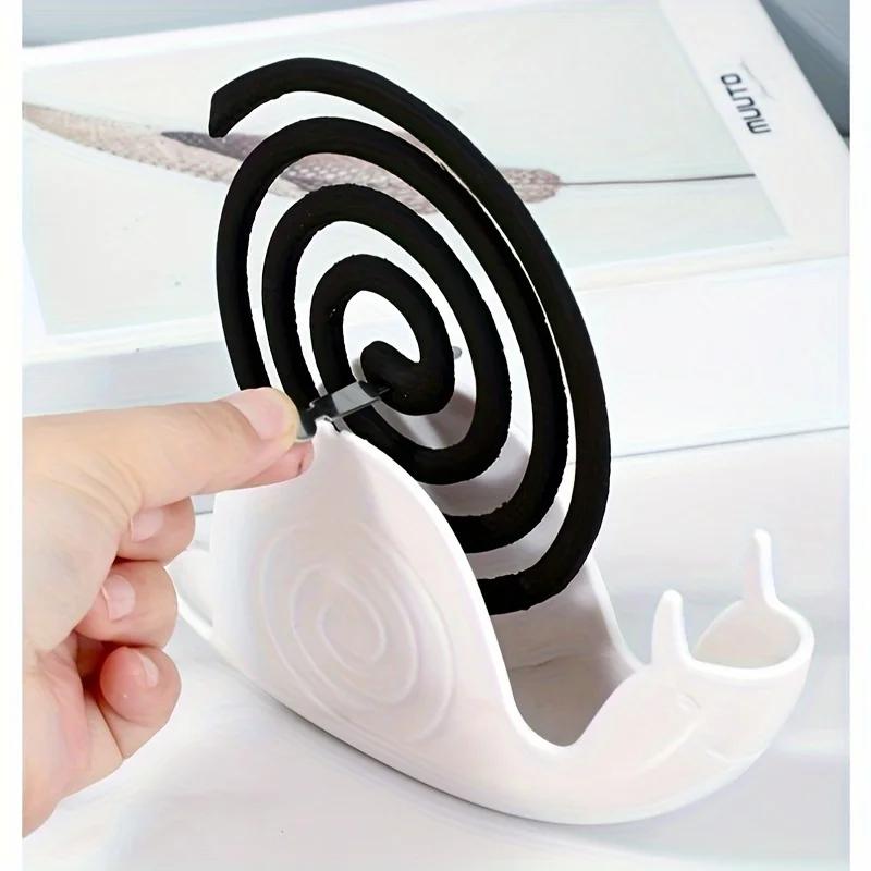 Snail-Shaped Incense Holder - Creative & Cute Home Decor, Fireproof Plastic Mosquito Coil Tray in Black or White, Home Decor
