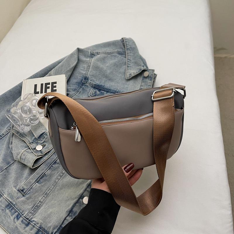 Summer new fashion trendy texture shoulder messenger bag shoulder temperament small bag simple niche armpit bag