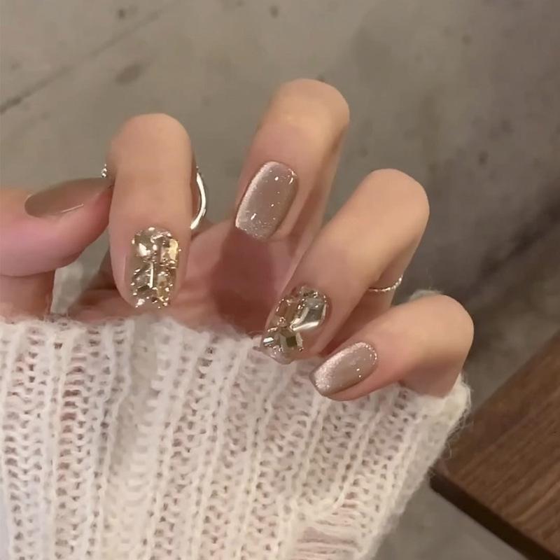 Trendy Cat Eye Crystal Nail Tips: Champagne Diamond Short Removable Patches