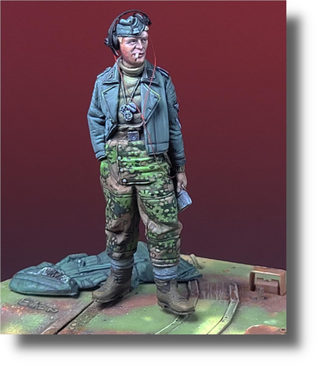 

Darius Miniature German Waffen SS Tank Crew 1 Resin Kit DMF35080 1/35