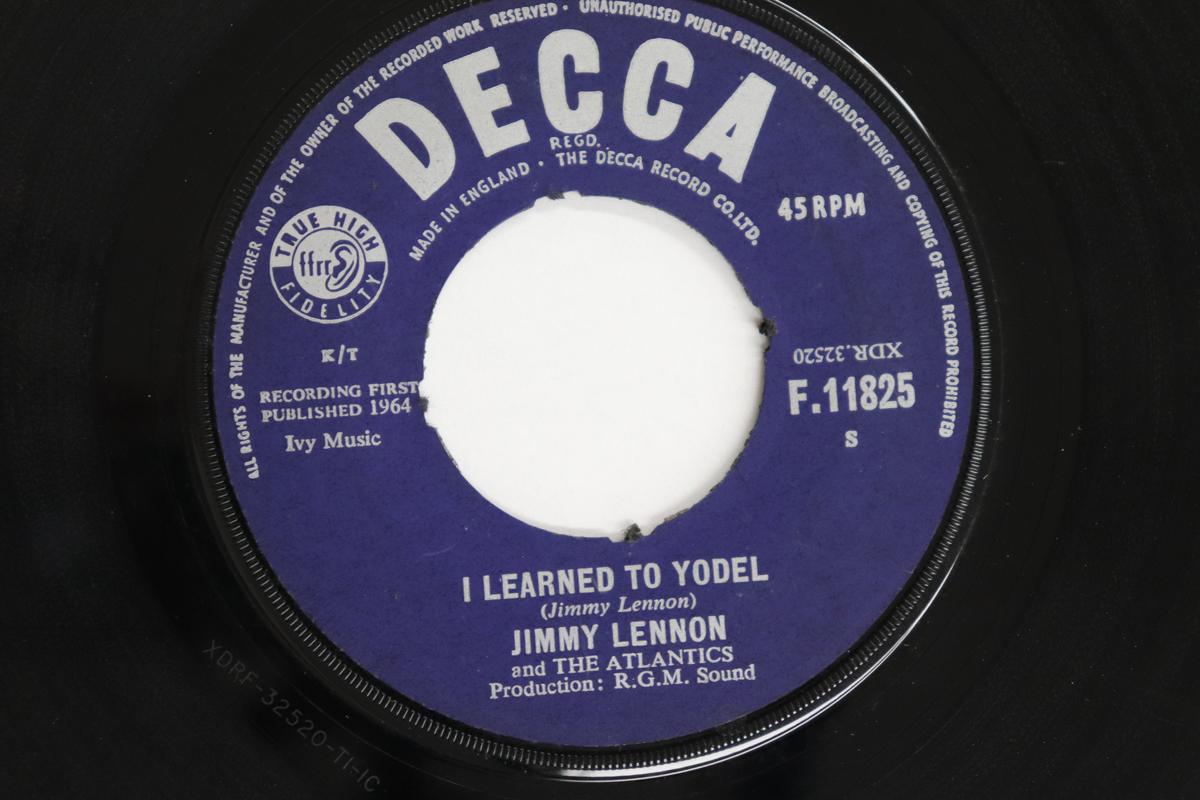

7inch Record JIMMY LENNON & THE ATLANTICS - I Learned To Yodel F11825 DECCA 1964 UK Country/Folk Used