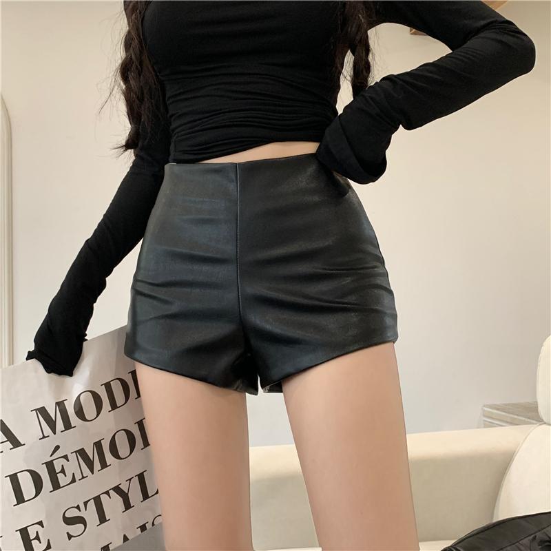 Pu Leather Bag Hip šortky Dámské Podzimní a Zimní Slim Vysoký pas Slim Sexy Hot Girl Černá Svrchní boty Kalhoty Rovné kožené kalhoty