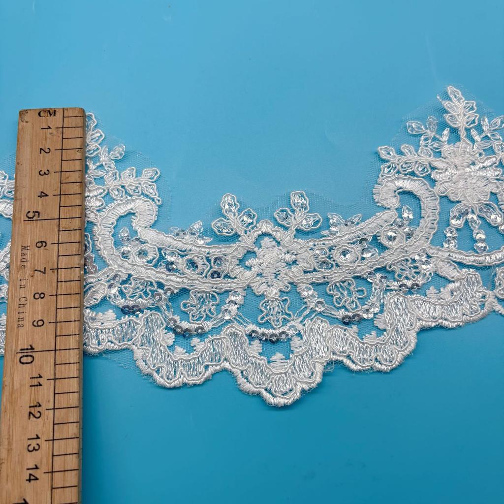 Car Bone Lace Embroidery Barcode Beads Lace Children'S Wedding Dress Bridal Headdress Jewelry Diy Lace Fabric