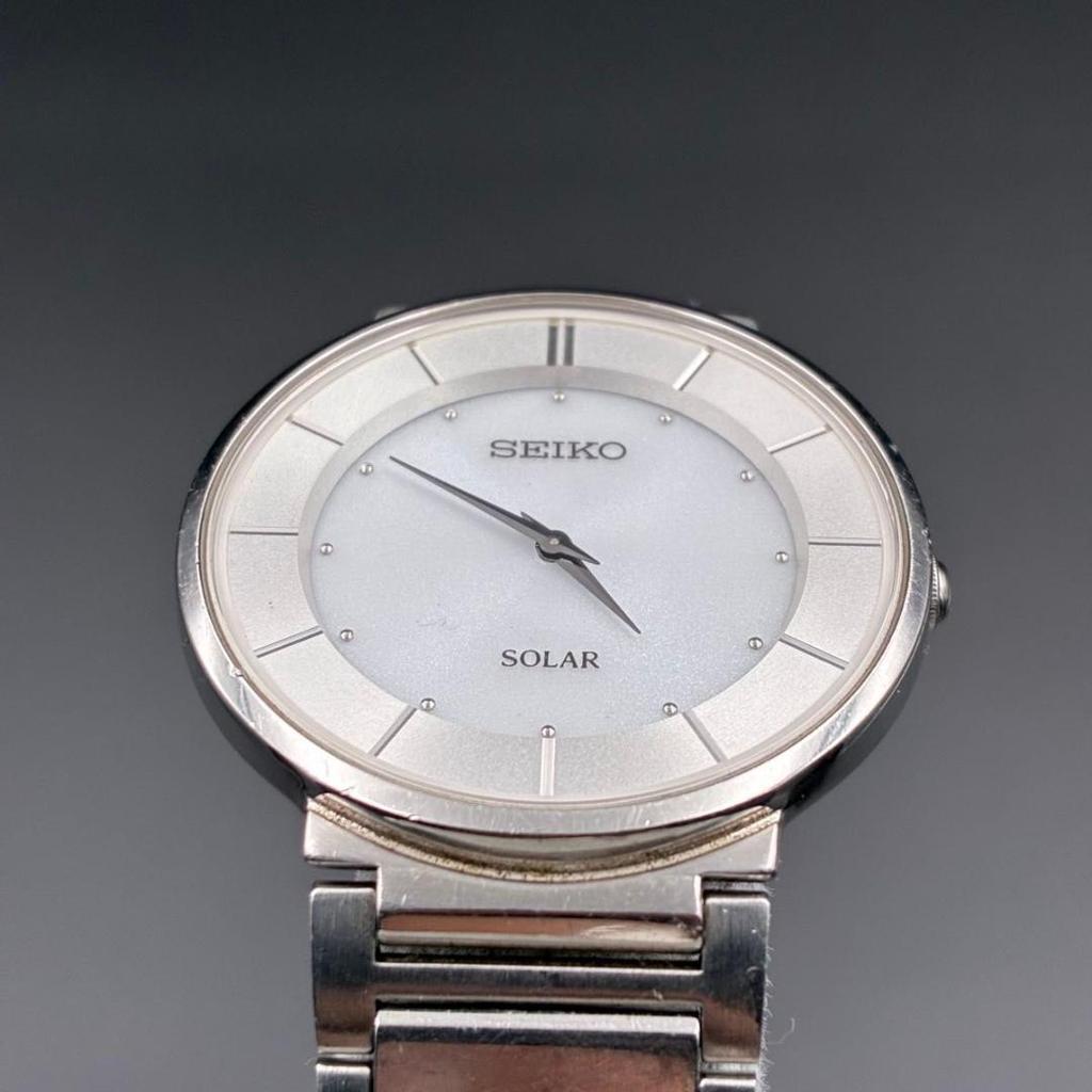 [USED] SEIKO V110-0BB0 Solar Round Silver