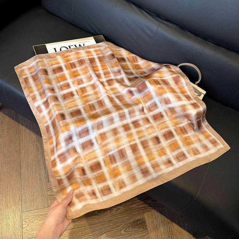 Fashion Black and White Printing Temperament Square Scarf Imitation Silk Korean Version Decorative Scarf Scarf Professional Decorative Shawl Silk Scar