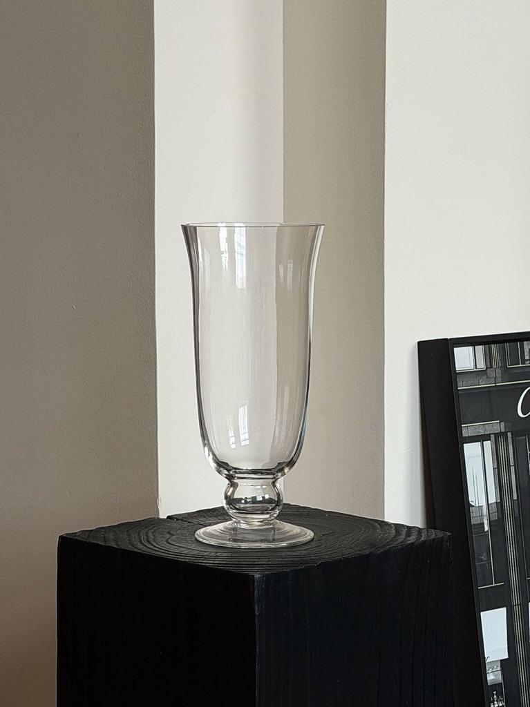 Vintage Style Transparent Crystal Glass Vase for Hydroponic Fresh Flowers - Versatile Chinese Floral Arrangement Vessel