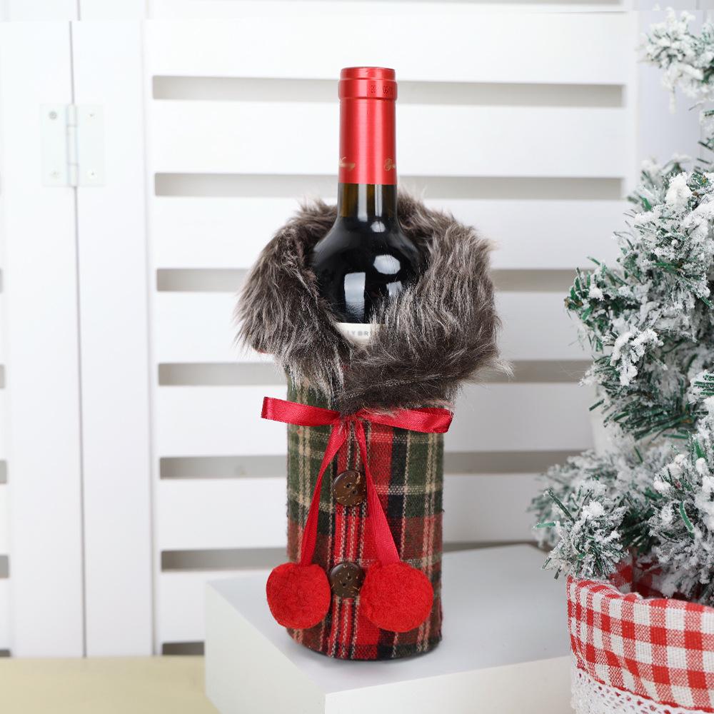 Christmas Dining Table Red Wine Set with Bowknot Fur Collar Bottle Covers & Photo Props