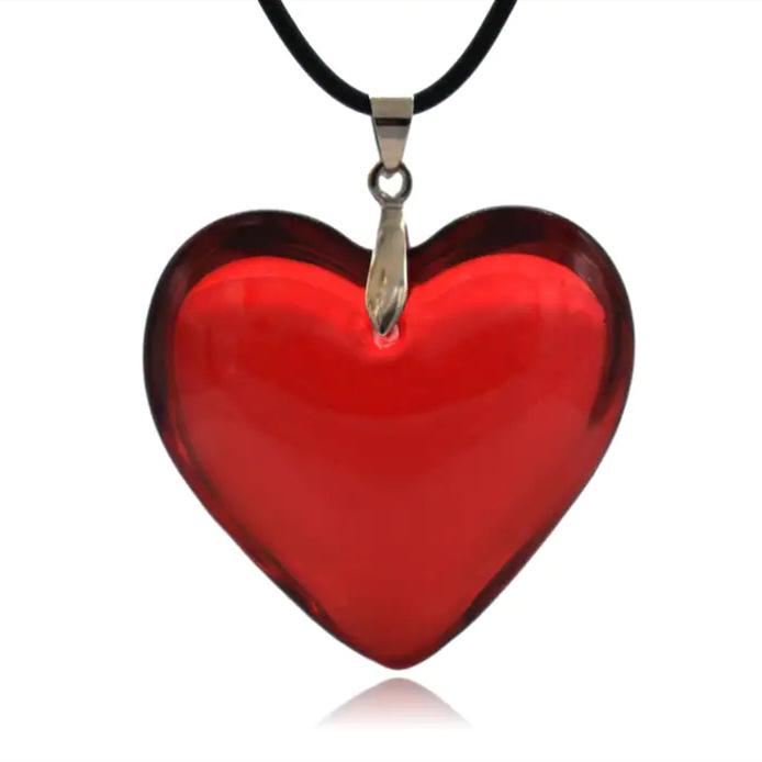 Red Heart Glass Pendant Necklace with Black Leather Cord красный