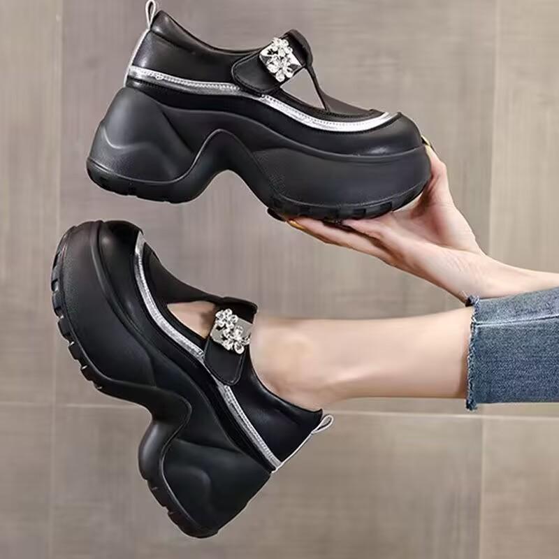 Thick-soled dad shoes are new in summer, breathable and non-slip casual hole shoes