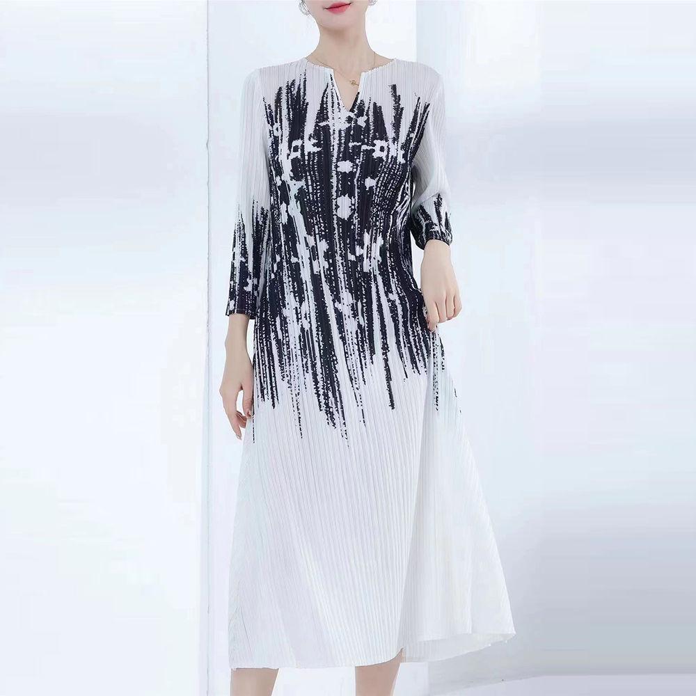 

Морщинистое модное и элегантное женское весеннее длинное платье с v-образным вырезом и рукавами 3/4 One Size белый