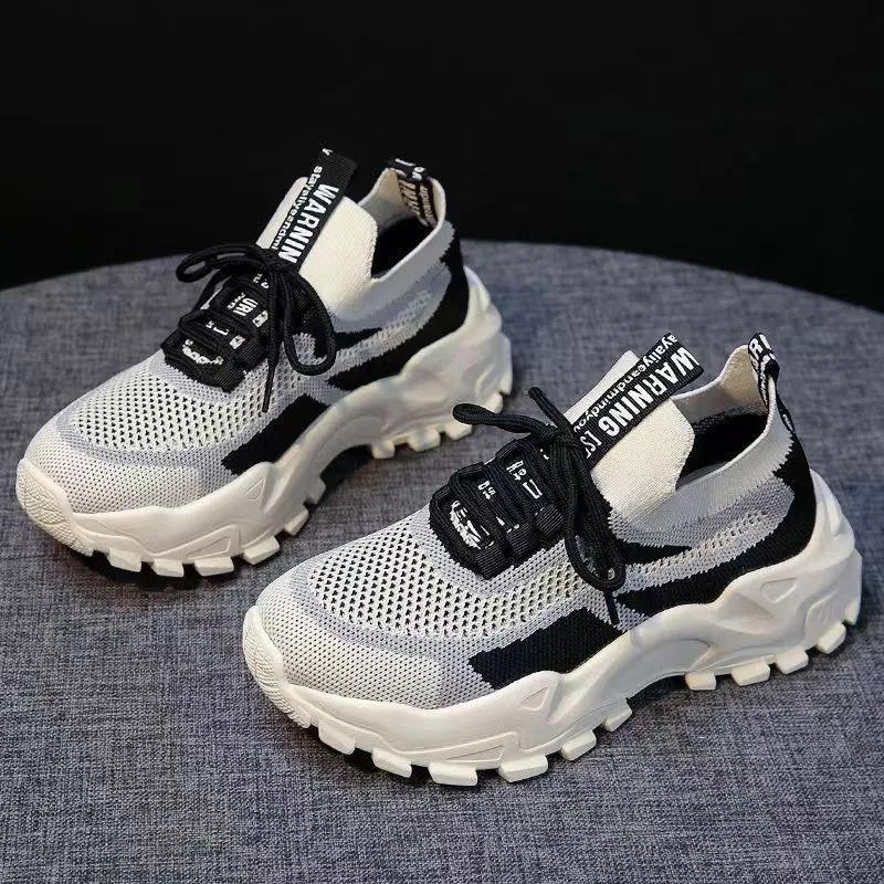 New Fly Weaving Net Casual Breathable Korean Version of Women's Shoes, Dad Shoes Internet Celebrity Lightweight Running Casual Sports Shoes