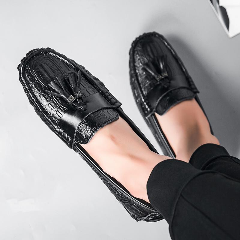 Tassel Leather Loafers Men Shoes Luxury Designer Casual Slip On Flats Men Moccasins Italian Black Male Driving Shoes Sneakers