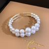 Bracciale rigido con doppio strato di perle simulate per donna, delicato gioiello da festa