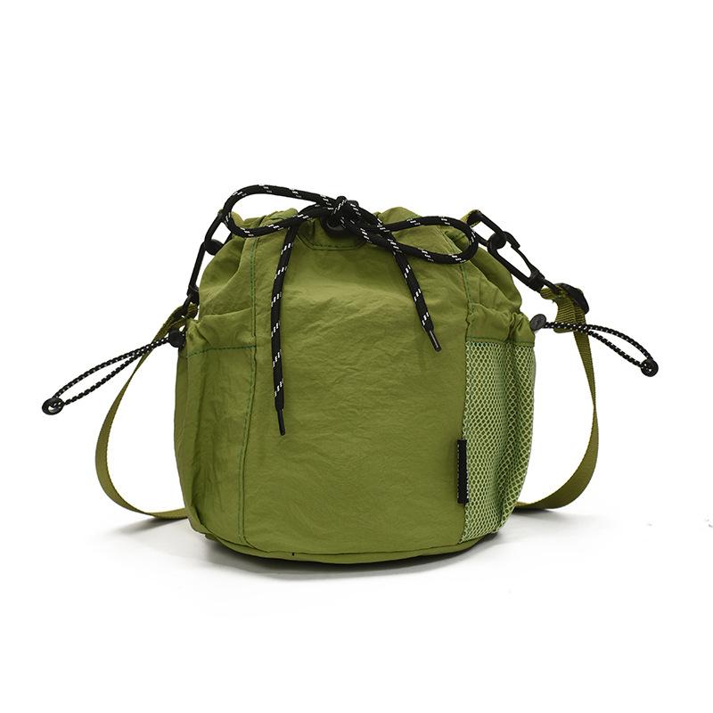 Niche fashion crossbody drawstring bucket bag new casual simple versatile commuter shoulder bag