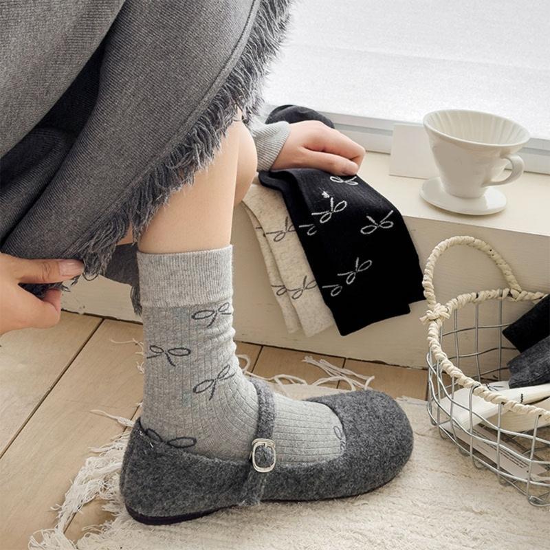 Sweet Girls Elegant Bowknot Pattern Cotton Crew Socks for Women Breathable Casual Fashion Student Middle Calf Socks