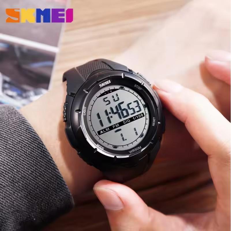 SKMEI 1025 50M Water Resistant Electronic Alarm Clock Men Digital Watch Outdoor Sports Watches LED Outdoor Dress Wristwatches
