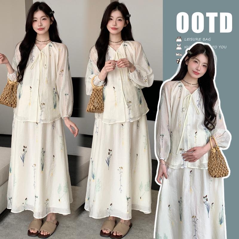 2026 Spring/Summer Embroidered Maternity Top with High-Waisted Skirt Set Large