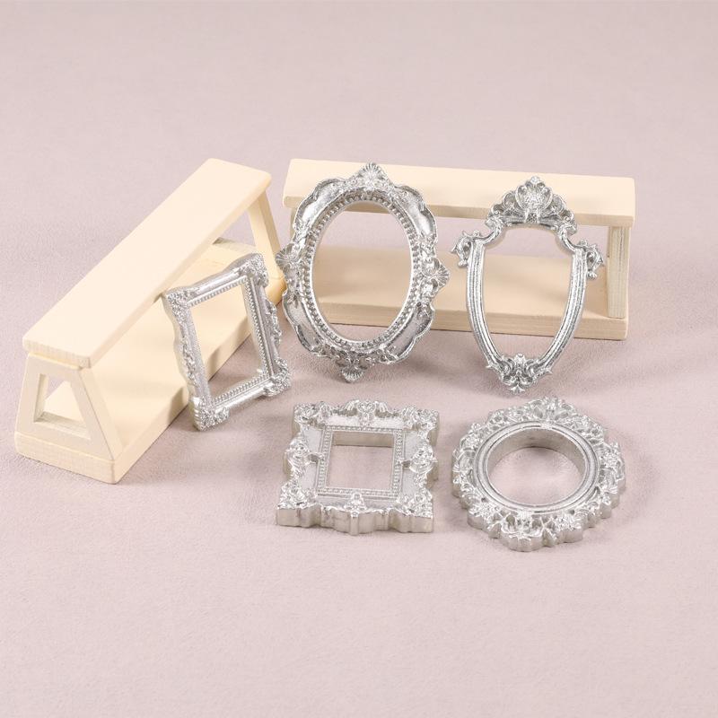 Vintage Mini Resin Picture Frames 5Pcs Baroque Design Small Photo Frames for Home Wall Wedding Xmas Ornament