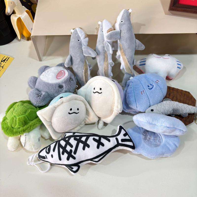 Cute Cartoon Gray Shark Plush Keychain Lovely Stuffed Doll Keyring Bag Pendant Car Key Holder Hanging Decoration Lovely Gifts