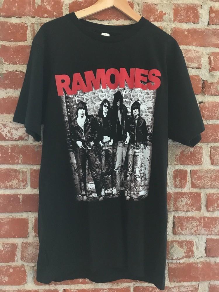 Officially Licensed The Ramones Band T Shirt Unisex T-Shirt L