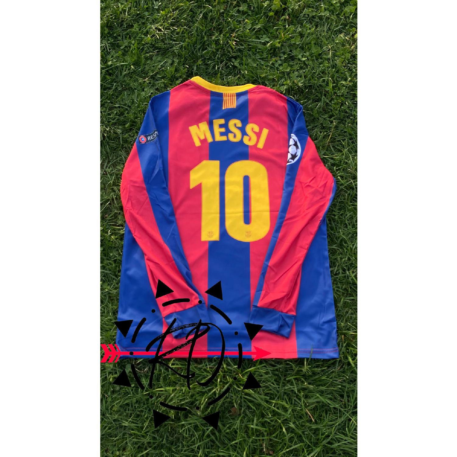 

Барселона Лионель Месси, сезон 2010/11, ретро-джерси с длинными рукавами