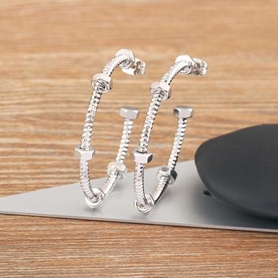 

Nidin New Arrival Punk Style Screw Nut Small Angle Circle Overlapping Shaped Gold/Silver Color Ear Jewelry Earrings Party Gift срібний