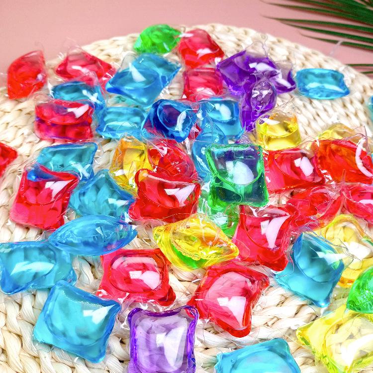 100 szt. Kapsułek Detergentu do Prania - Głębokie Czyszczenie i Długotrwały Zapach, Kulki i Koraliki 5g